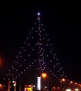 zendmast in Lopik als kerstboom.